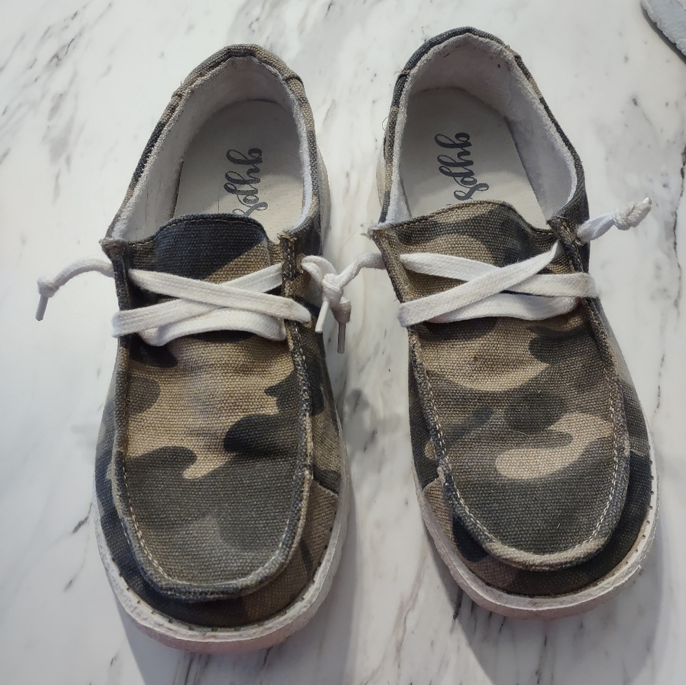 Gypsy Jazz slip ons